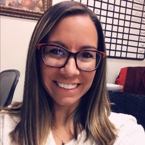 Meet your Posher, Jenn